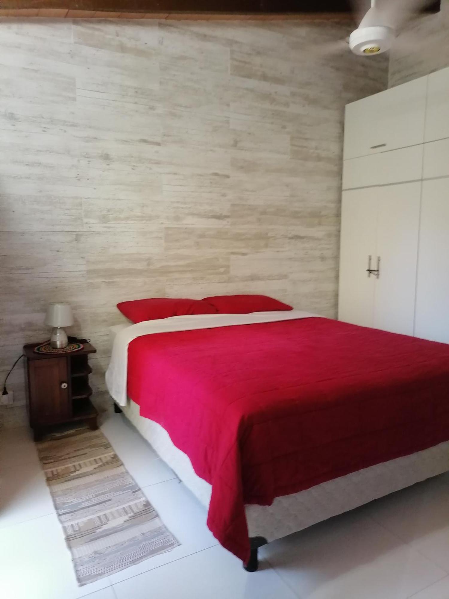 Granados Bed & Breakfast อะซุนซิออง ภายนอก รูปภาพ