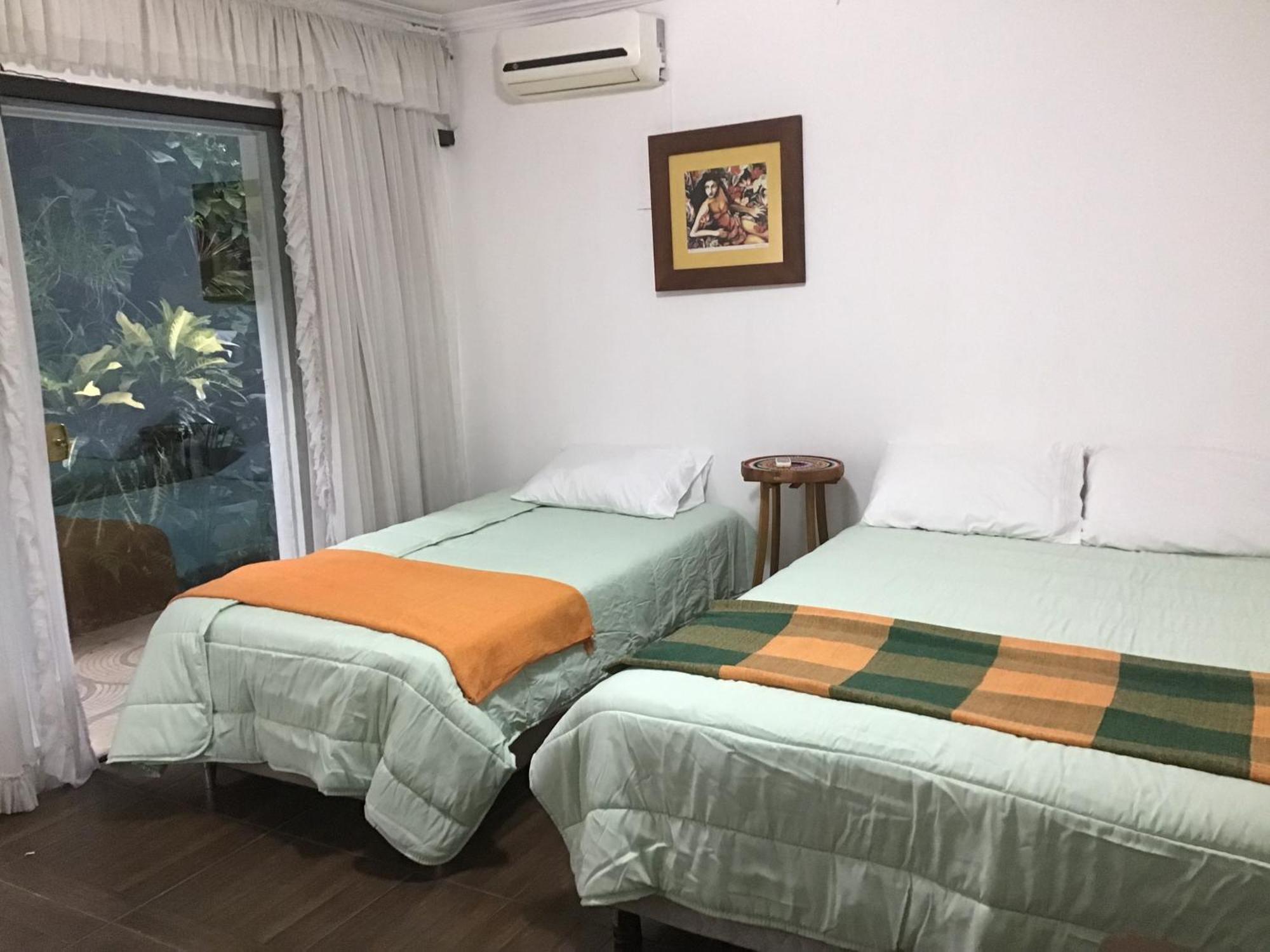 Granados Bed & Breakfast อะซุนซิออง ภายนอก รูปภาพ