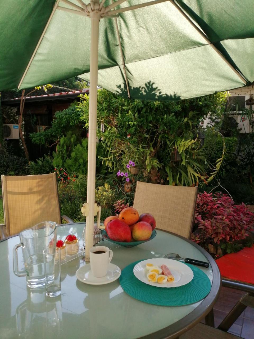 Granados Bed & Breakfast อะซุนซิออง ภายนอก รูปภาพ