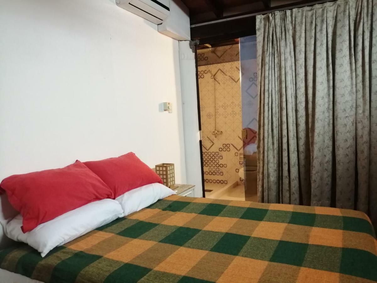 Granados Bed & Breakfast อะซุนซิออง ภายนอก รูปภาพ