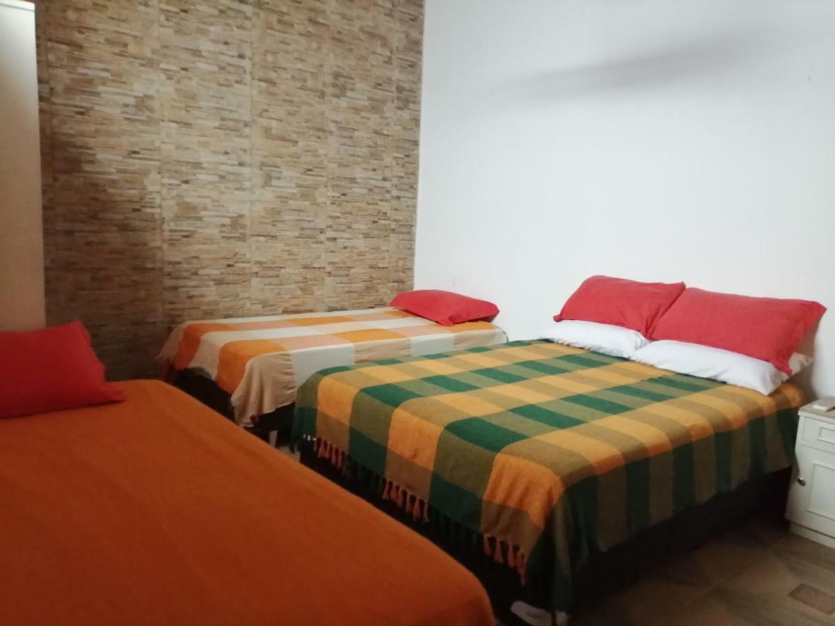 Granados Bed & Breakfast อะซุนซิออง ภายนอก รูปภาพ