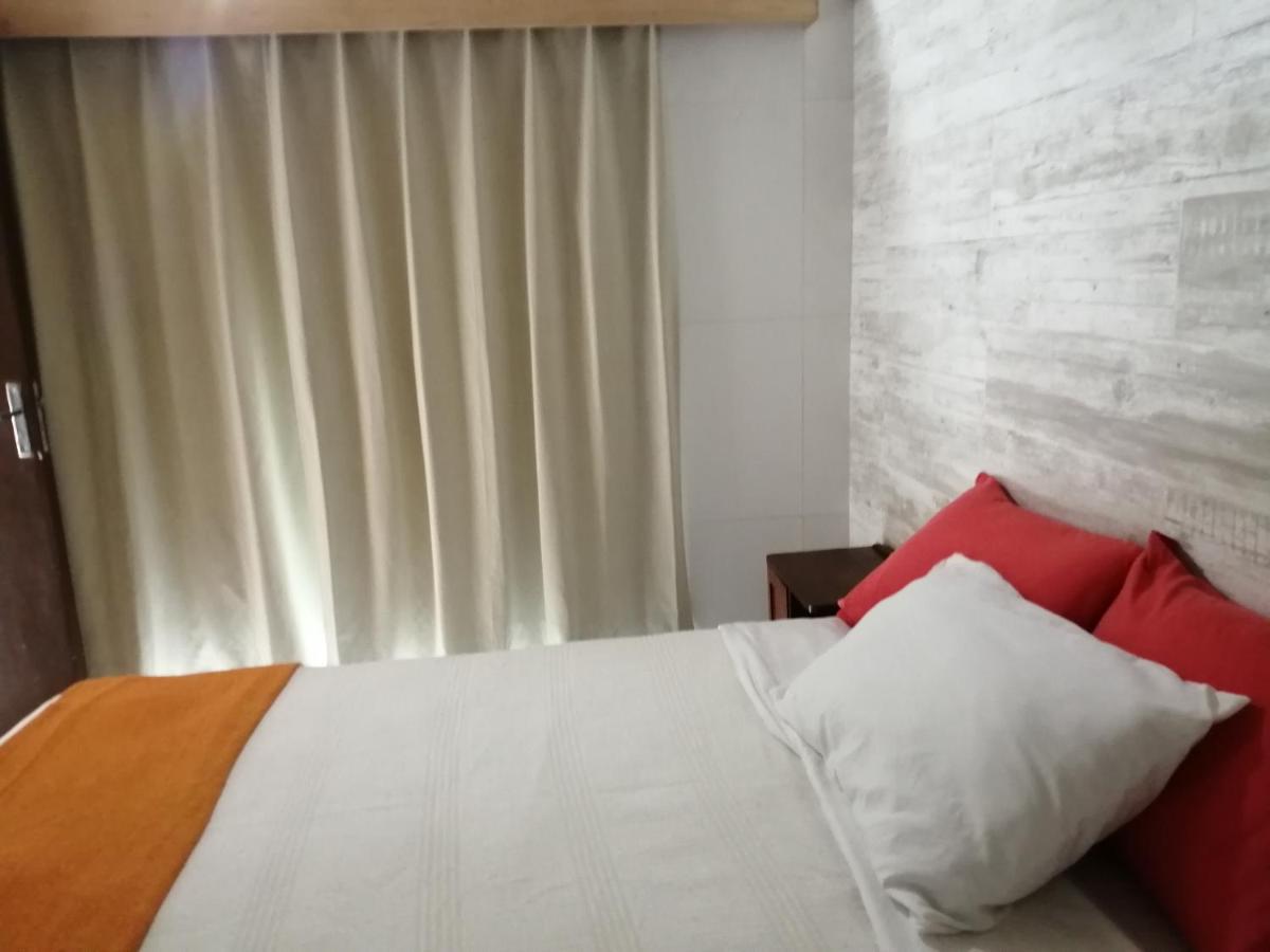 Granados Bed & Breakfast อะซุนซิออง ภายนอก รูปภาพ